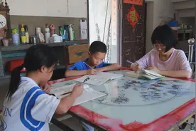 真棒！“轮椅女孩”周梦婷拿到温州医科大学录取通知书图片