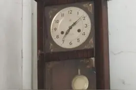 我家的古老钟图片