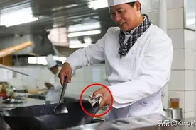 铁锅分“生铁”和“熟铁”，差别大，买错了，炒菜不好用还难吃图片