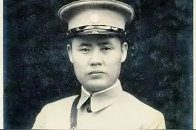 国军投诚的高级将领都有哪些？图片