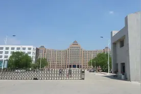 05|哈尔滨广厦学院，为啥被卖了多次？图片