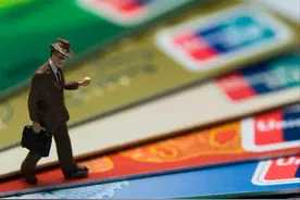 冲上热搜！网传有银行每天交易限额5000元，你的银行卡有限额吗？图片