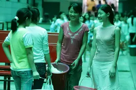 故事：99年的东莞工厂，漂亮女工达5000人，号称人间天堂图片