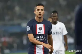 一夜10大转会动态：大巴黎前锋官宣离队，斯卡洛尼将商讨续约图片