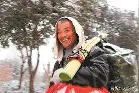 17年前，与瘫痪父亲相依为命，高考763分的广西女孩，现状如何？图片