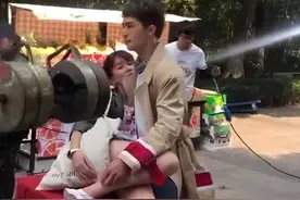 男明星化妆比女人还熟练，80斤的女星都撑不住，又学习韩国娘炮了图片