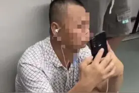 “至理名言”再现！以后再也不敢蹲着坐地铁了图片