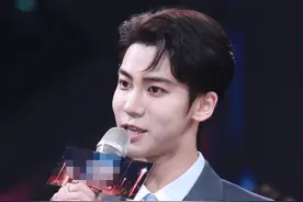 黑料多到没法洗，总算当了一天顶流？图片