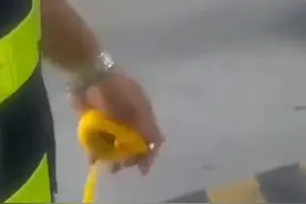 山西蓝天救援队返程，下道阳泉收费站欲收费，交通部门：免收！图片