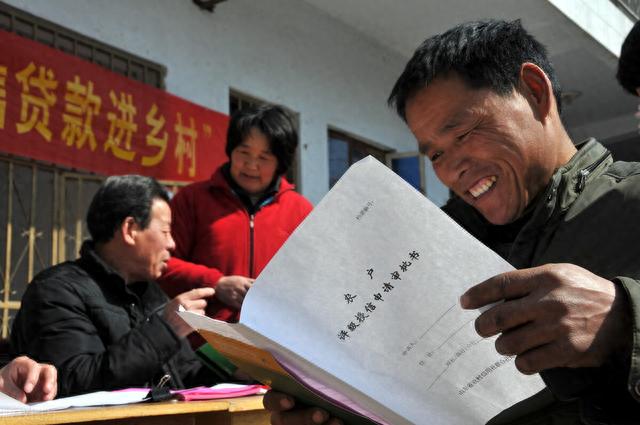 三万块钱逾期两年未还会变成多少，欠信用社30万还不起怎么办 配图04