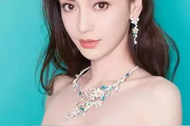 一场离婚让黄晓明成了笑话，他对baby已没有用，她吸干了他的资源图片