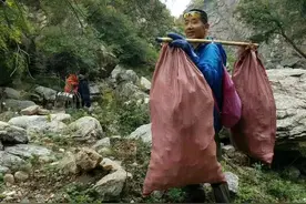 要用十年捡够十万个瓶子，呼和浩特市一银行工作者的“环保十年之约”图片