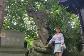 重庆丰都鬼城，阴曹地府森严，世间风清明净图片