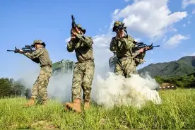 快看！特战队员来啦！！图片