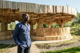 43年来首次！建筑界“诺贝尔奖”颁给玩泥巴的非洲设计师图片