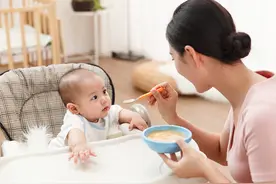 儿科医生：超过这个月就别吃米糊了！会导致孩子变丑变笨图片