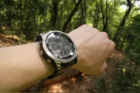 户外手表天花板，价格接近万元：佳明Fenix 7X腕表开箱图片