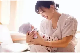 17天女婴手指坏死！罪魁祸首竟是一根头发！这些小事千万不能忽视图片