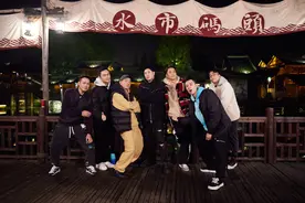 《大湾仔的夜2》大湾仔接力做饭默契出走，合唱《冷雨夜》氛围感拉满图片