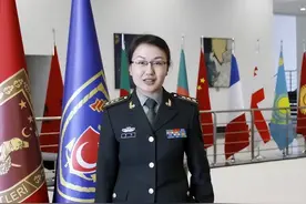 我国顶级军事智囊李莉，多次看穿美国阴谋，被美国视为头号之敌图片