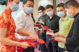 蒙自市开启“交房即交证”新模式，“钥匙”“房本”同时拿！图片