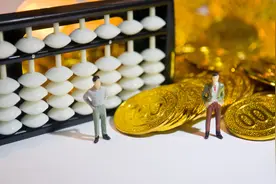 “风雨”里的外卖骑手：“单王”月入万元 众包之困待解图片