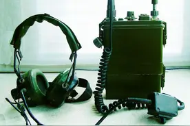 对越自卫反击战期间，解放军侦察兵的十件主要装备图片