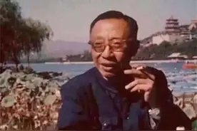 末代皇帝溥仪在井冈山仿照毛主席的旧作写了两首诗，写得有模有样图片