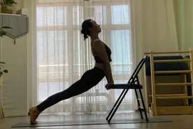 瑜伽中怎么分辨内旋和外旋图片