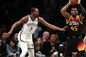 爵士全队甩卖！米切尔被摆上货架！涉及杜兰特等4队交易图片