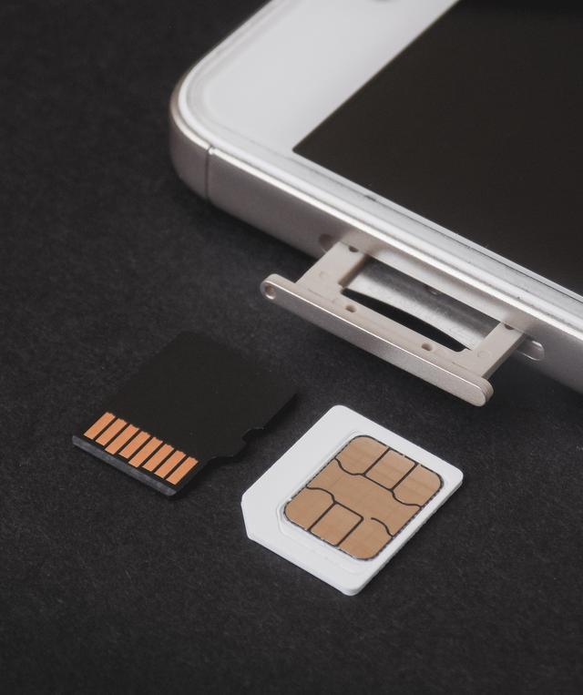 iPhone 14为何要对实体SIM卡赶尽杀绝？