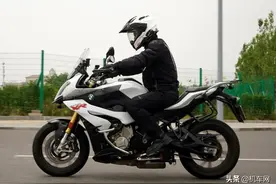 JC君测评：宝马S1000XR，居家运动ADV图片