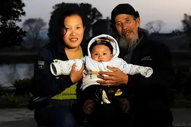 9年前，湖南26岁女孩不听劝阻，坚决嫁给71岁老爷爷后怎样了？图片