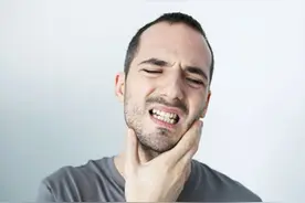 牙痛反复发作，吃了甲硝唑也没用？止痛还得靠它！图片