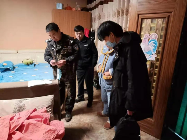 河南封门村怪事真相：网红半夜前去探秘，迷失方向无奈报警求救