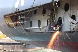 航母之所以“抗揍”，是因为它用的钢板厚度就达到了5米？图片