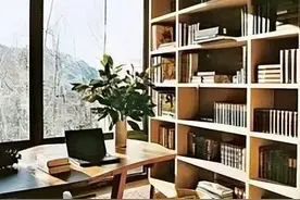 藏书多年，如今一部手机胜过十万藏书，纸质书没有多少保存的必要图片