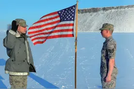 中美之争，世界第一大岛格陵兰岛，地理位置资源有多重要！图片