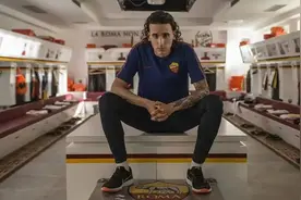 杨幂、余文乐们带火的潮牌Champion，没守住三里屯旗舰店图片
