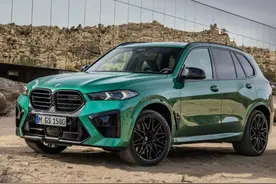 搭载8缸+双涡轮引擎，3.9秒破百！这款SUV开起来让人心潮澎湃！图片