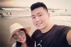男篮前国手李根：与前妻离婚后因财产开撕，半年后再娶博士小娇妻图片