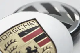 「保时捷」与「大众」: 百年「你侬我侬」与廿年的「对抗性依附」图片