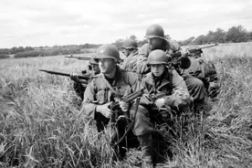 向经典致敬！ 20多年了，《拯救大兵瑞恩》依然难超越图片