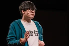 谁能想到，让香港大部分歌手走红成名的他，竟是个“港独”图片