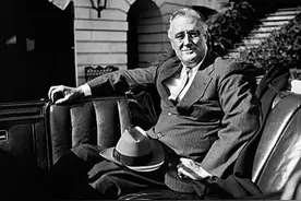 他坐在轮椅上，却成为了美国历史上唯一一个连任四届的总统！图片