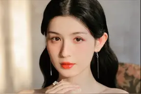 哈妮克孜：“红”于一支舞，“落”于一支烛，她究竟经历了什么？图片