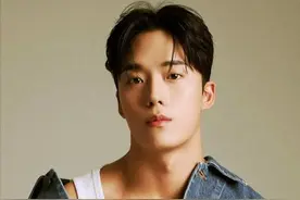 明星 偶像 帅哥 男模 小鲜肉 爱阳光型男高 颜值健身帅哥 肌肉男模韩国图片