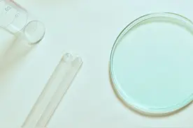 月经还是胚胎着床出血？怎么分辨？图片