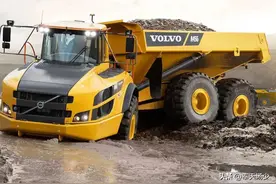 世界最大的铰接式自卸卡车—沃尔沃A60H图片