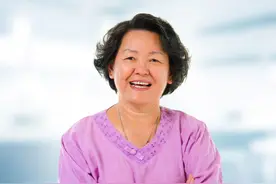67岁阿姨坦言：请个男保姆伺候晚年，比再婚找老伴快乐得多图片
